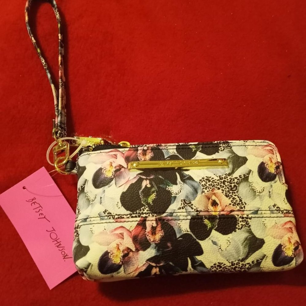 Betsey Johnson Wristlet Pouch BLK Floral